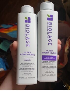 Biolage Ultra Hydra Source Shampoo & Conditioner - White with Purple Accents